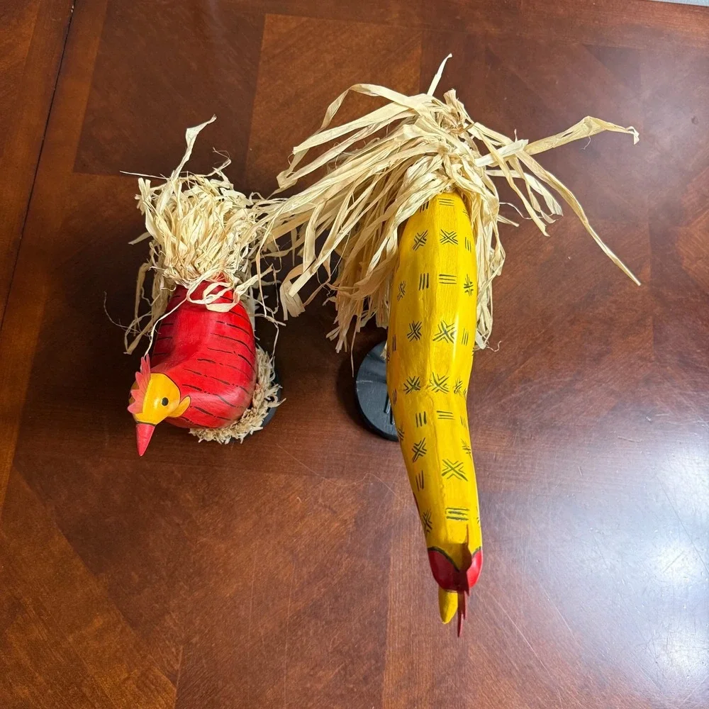 Farmhouse Rooster & Hen Wood Figurines Raffia Tail Rustic Kitchen‎ Decor